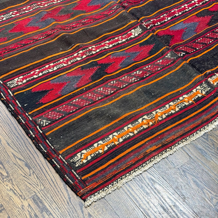 Afghani Kilim Rug In red pattern