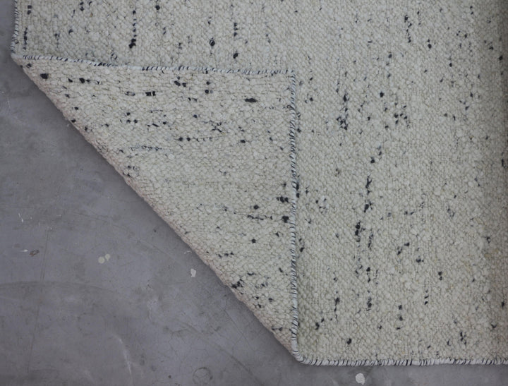 Hand Woven Modern Neutral Area Rug in White