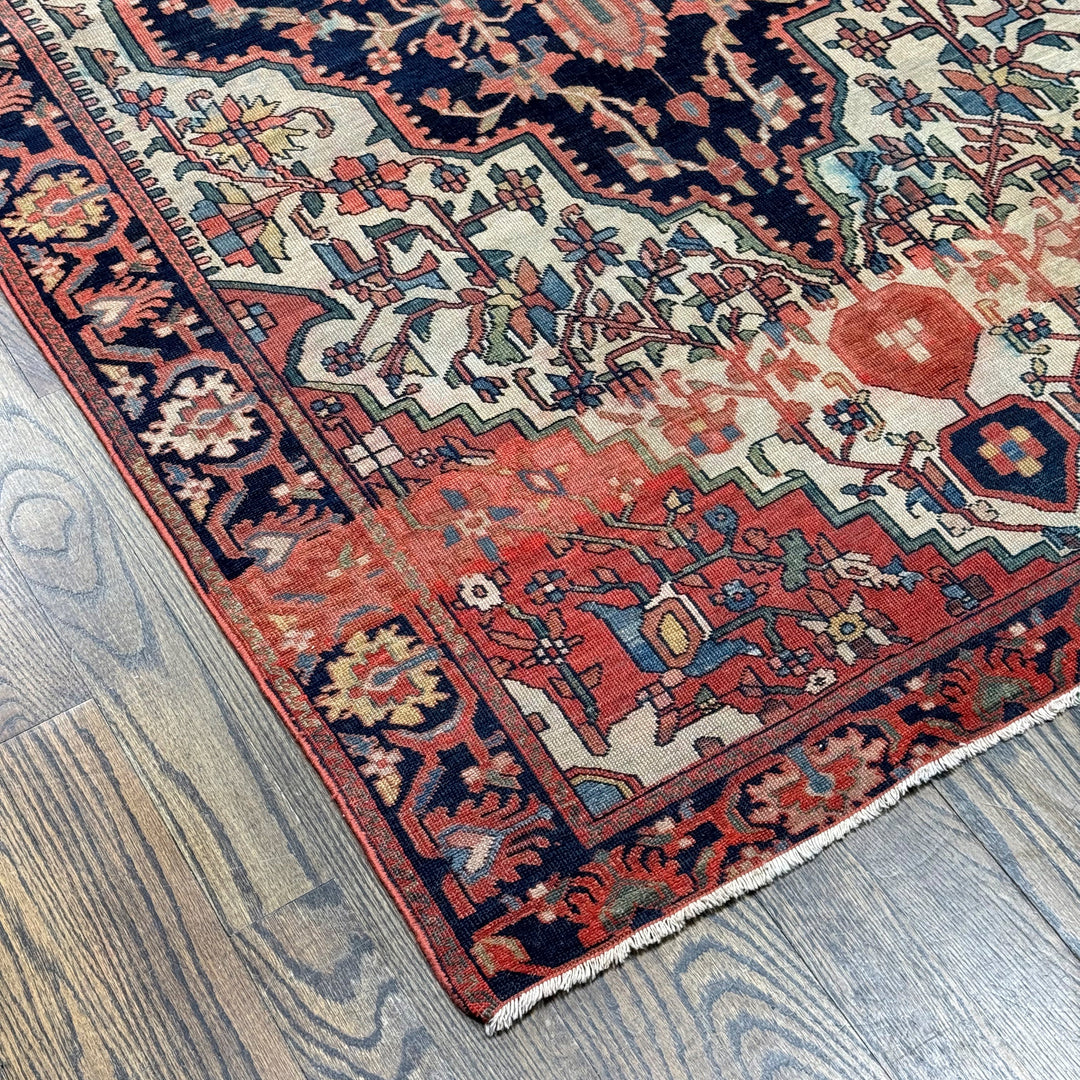 Persian Saroukh Farahan Antique Rug