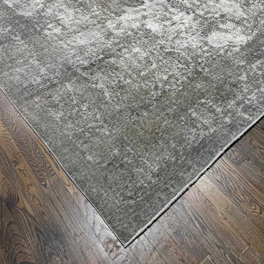 Distressed Decorative Vintage Overdyed Rug in gray