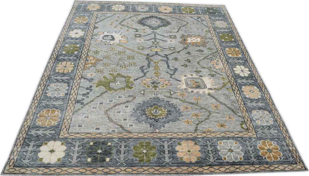 Hand Knotted Decorative Area Rug in gray