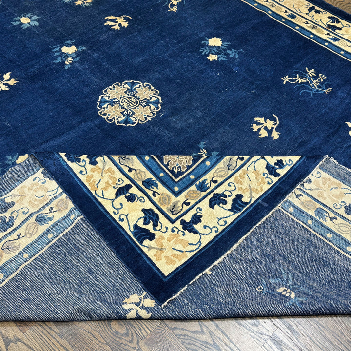 Blue Antique Oriental Chinese Deco Rug in blue