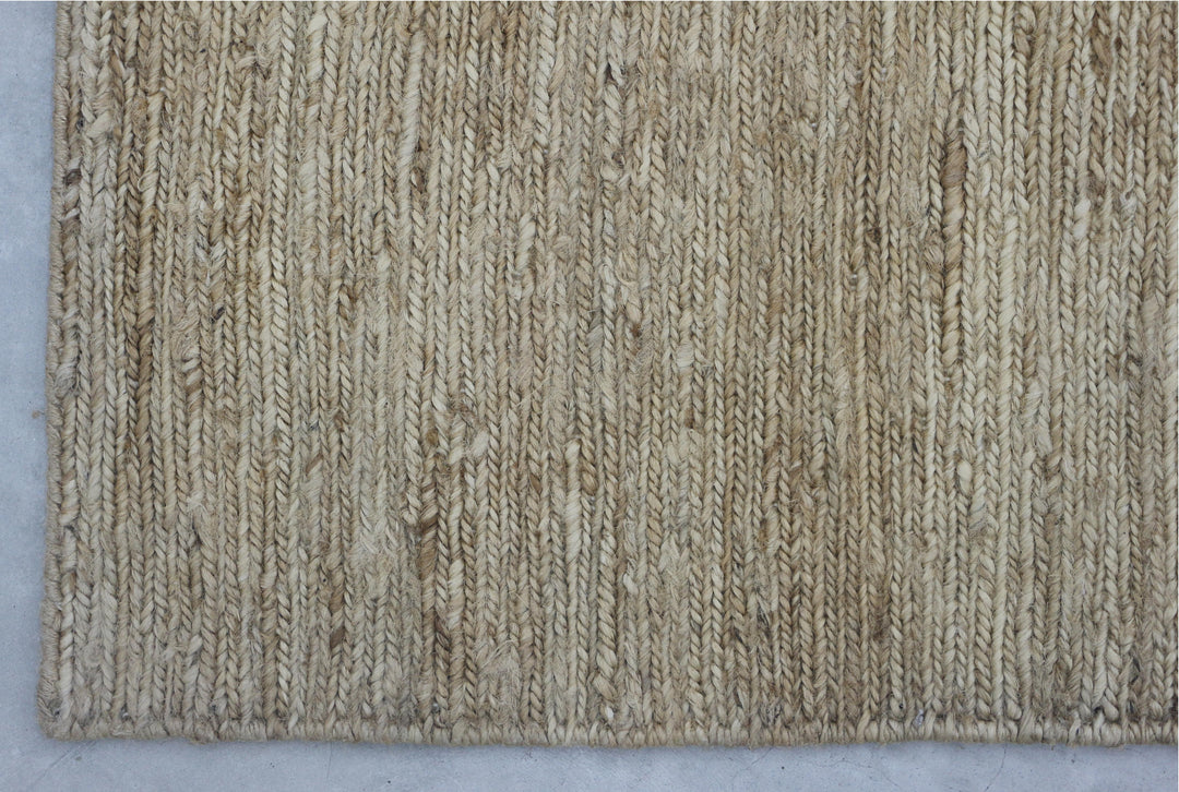 Hand Woven Neutral Jute Area Rug in Beige 