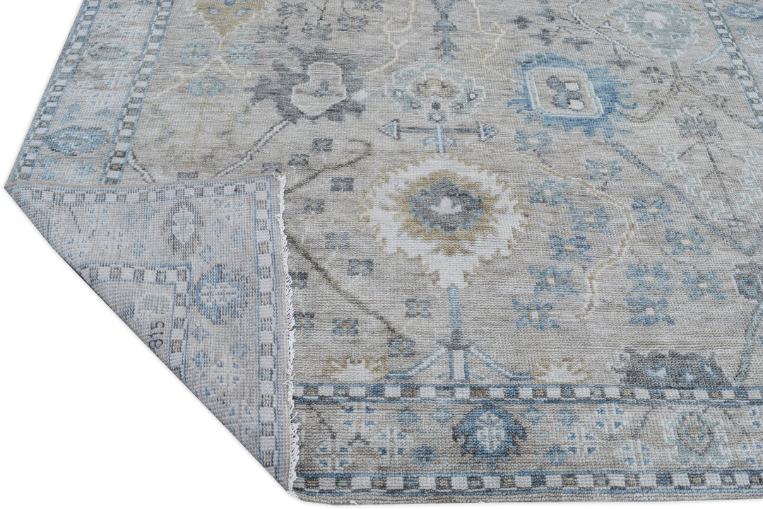 Hand Knotted Decorative Area Rug in Gray