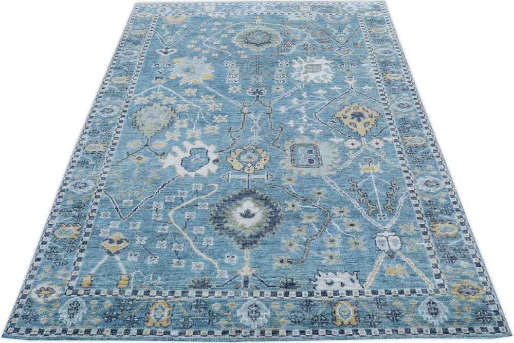 Hand Knotted Decorative Area Rug in a beautiful blue color 