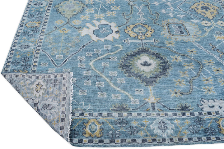 Hand Knotted Decorative Area Rug in a beautiful blue color 