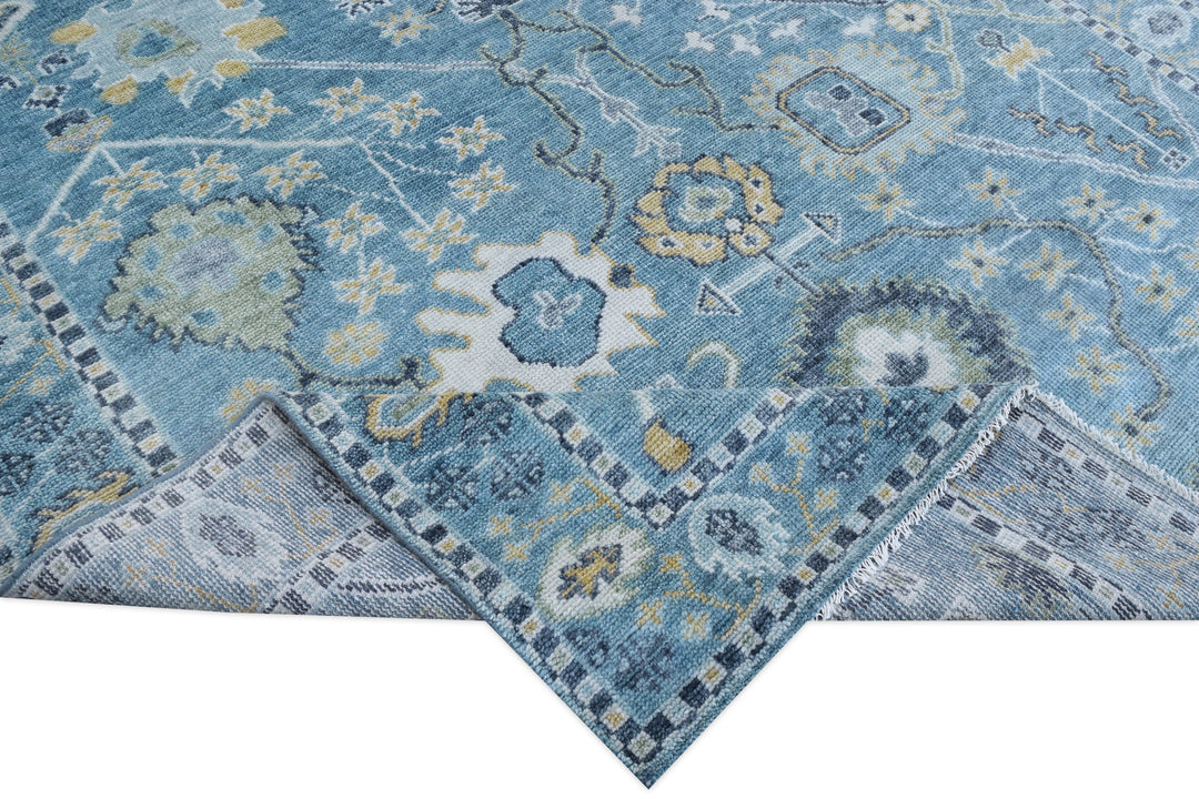 Hand Knotted Decorative Area Rug in a beautiful blue color 