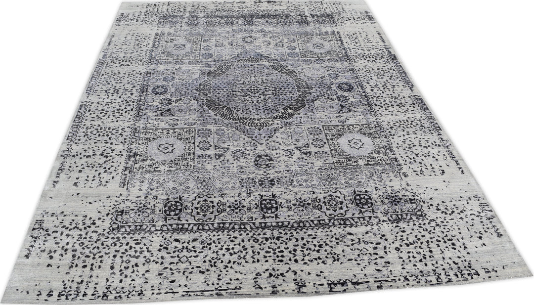 Hand Knotted Modern Area Rug in Gray Color